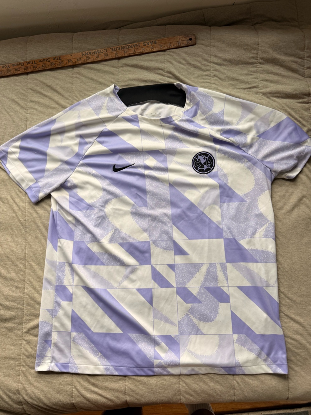 Nike Men’s Lavender & White Training Jersey with Black Swoosh Club America